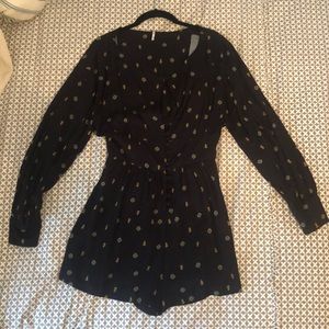 Freepeople long sleeve button front romper, XS